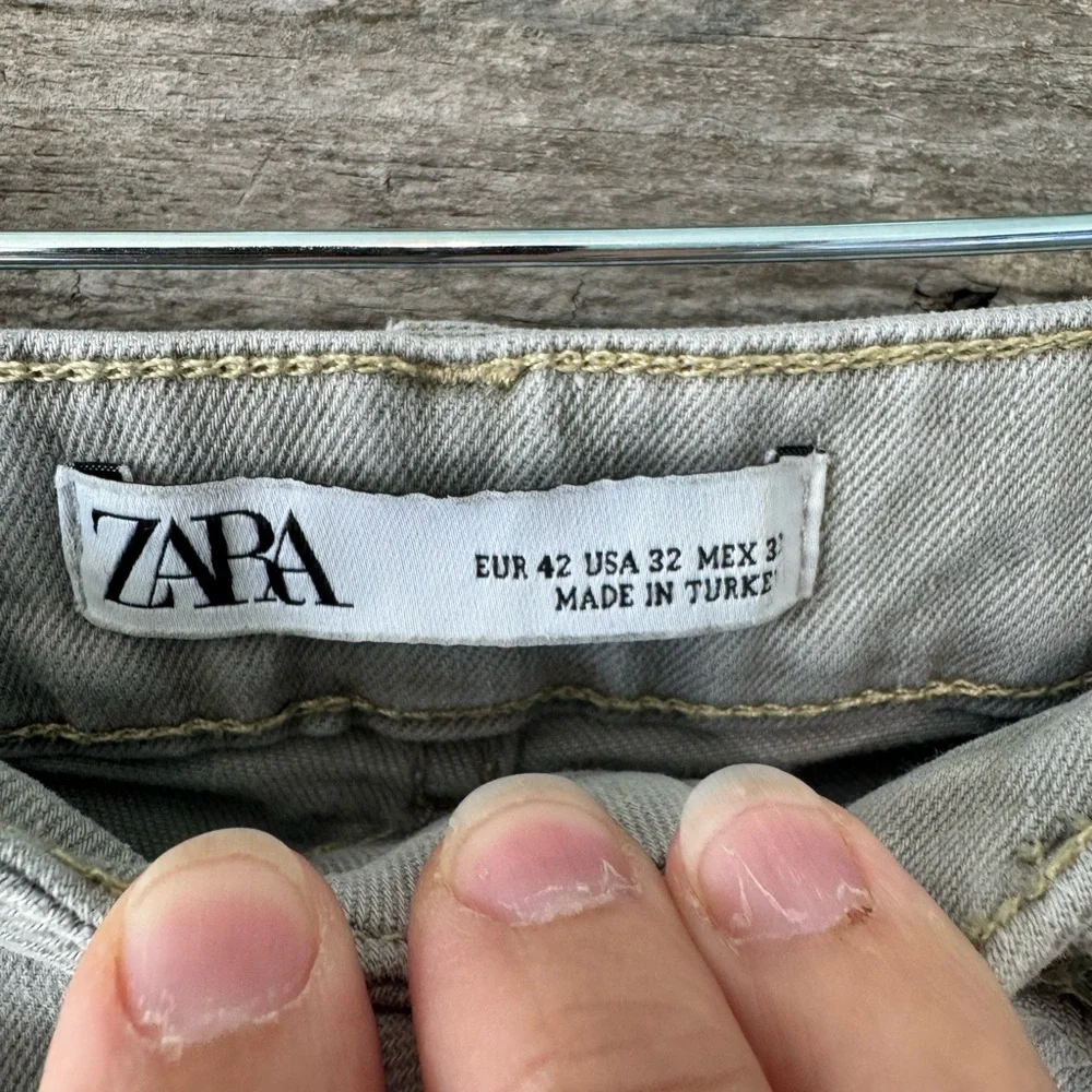 Men’s Zara Grey Button Fly Jeans- Size 32 - Picture 4 of 4